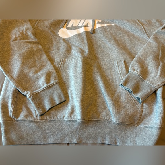 Nike Men’s grey hooded sweatshirt with adjustable head string, Size M - Picture 2 of 5
